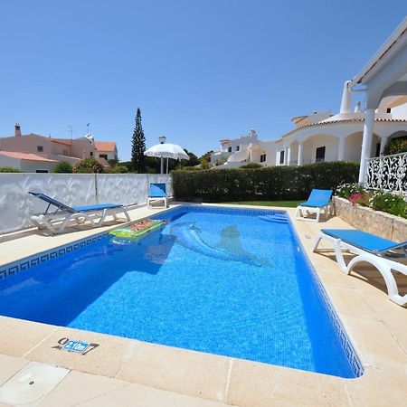 Well-Appointed Villa Is Situated In The Popular Resort Of Vilamoura كوارتيرا المظهر الخارجي الصورة