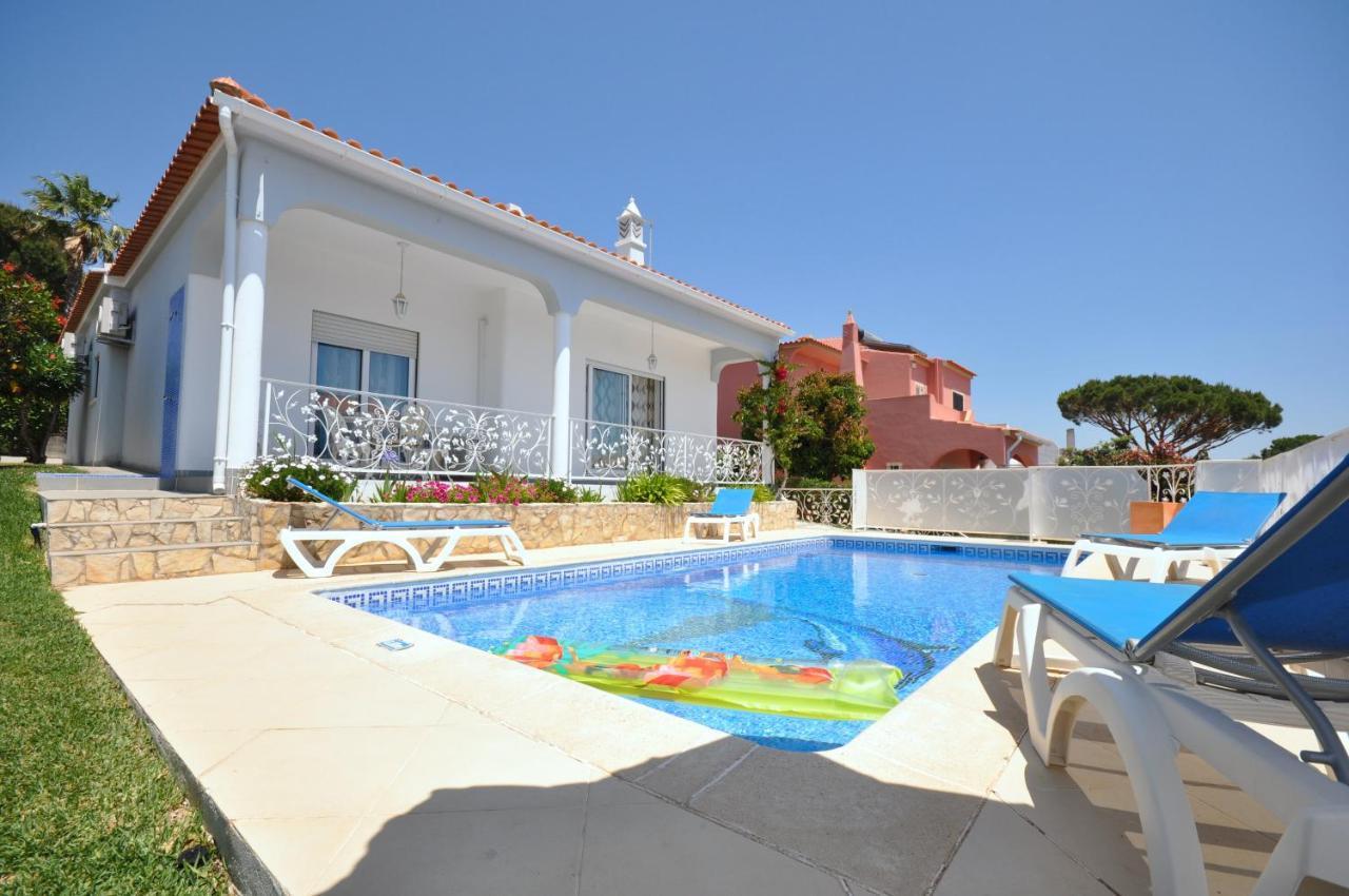 Well-Appointed Villa Is Situated In The Popular Resort Of Vilamoura كوارتيرا المظهر الخارجي الصورة