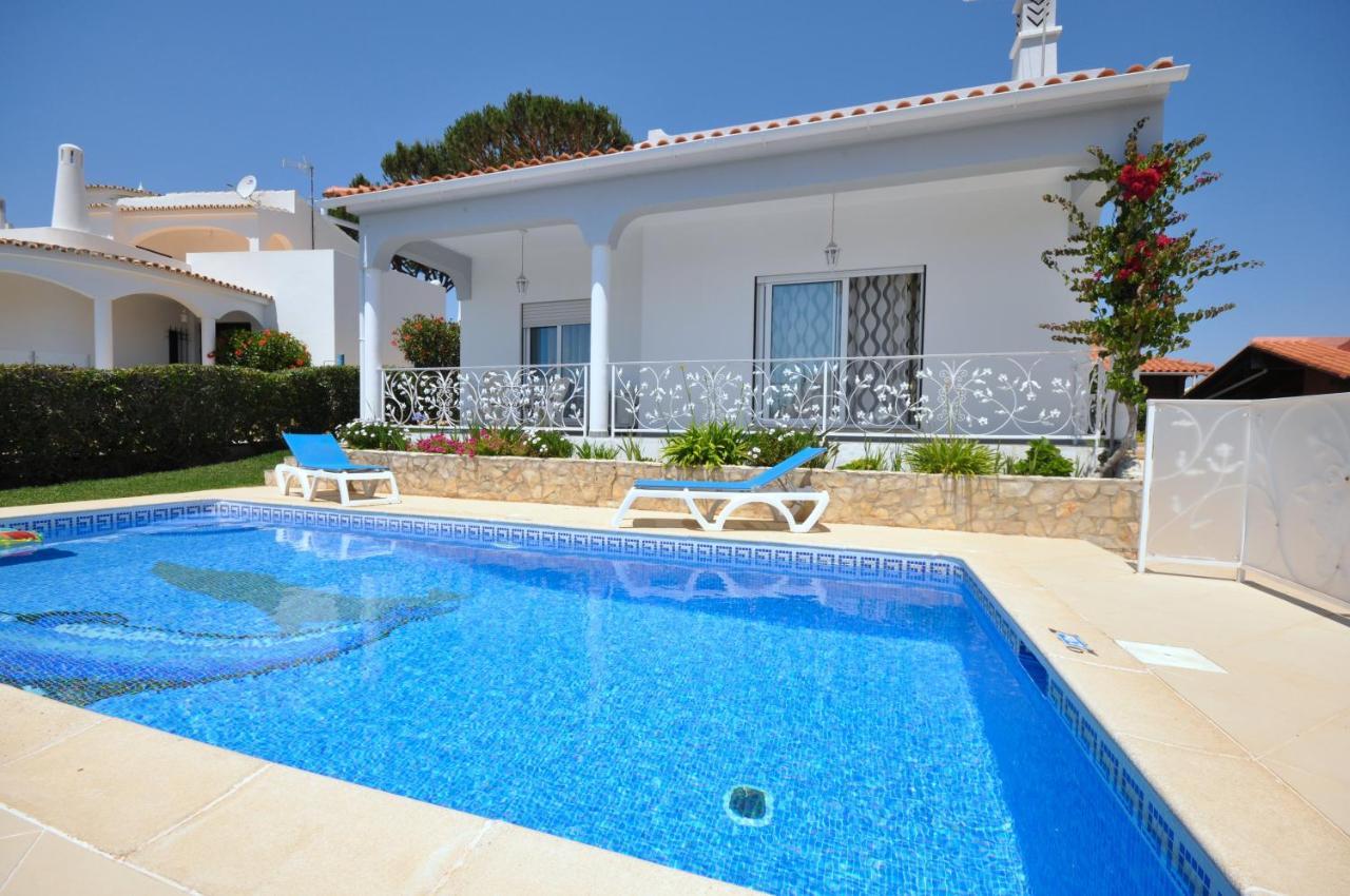 Well-Appointed Villa Is Situated In The Popular Resort Of Vilamoura كوارتيرا المظهر الخارجي الصورة