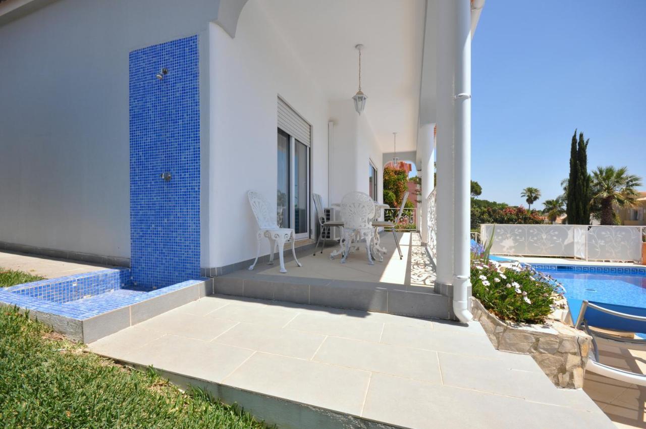 Well-Appointed Villa Is Situated In The Popular Resort Of Vilamoura كوارتيرا المظهر الخارجي الصورة