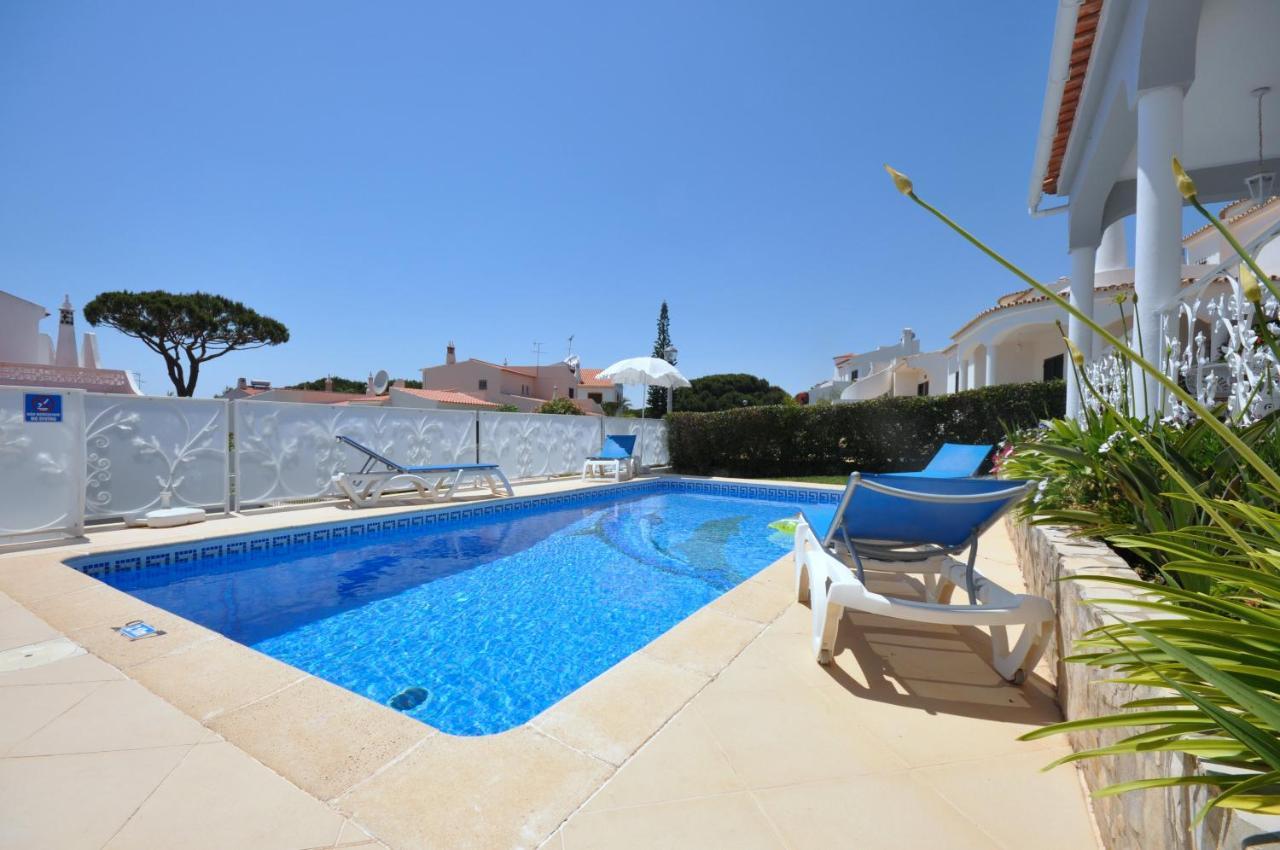 Well-Appointed Villa Is Situated In The Popular Resort Of Vilamoura كوارتيرا المظهر الخارجي الصورة